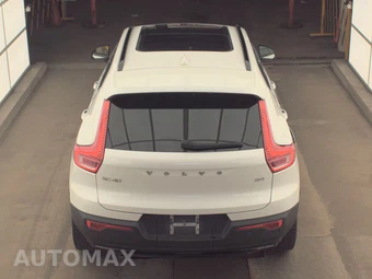 2023 Volvo XC40 B4 Ultimate Dark Theme - miniatura 5