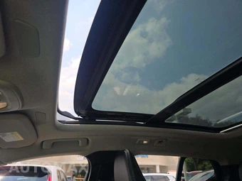2023 Volvo XC40 B4 Ultimate Dark Theme – miniatura 11