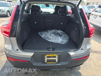 2023 Volvo XC40 B4 Ultimate Dark Theme – miniatura 14
