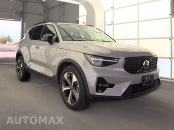 2023 Volvo XC40 B4 Ultimate Dark Theme – miniatura 3