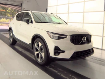 2023 Volvo XC40 B4 Ultimate Dark Theme - miniatura 3