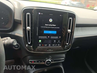 2023 Volvo XC40 B4 Ultimate Dark Theme – miniatura 10