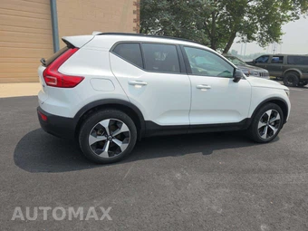 2023 Volvo XC40 B4 Ultimate Dark Theme – miniatura 4