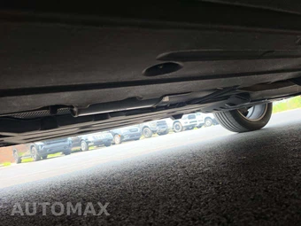 2023 Volvo XC40 B4 Ultimate Dark Theme – miniatura 7