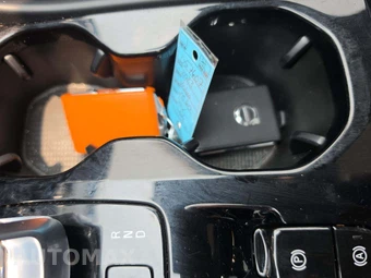 2023 Volvo XC40 B4 Ultimate Dark Theme – miniatura 8