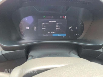 2023 Volvo XC40 B4 Ultimate Dark Theme – miniatura 9