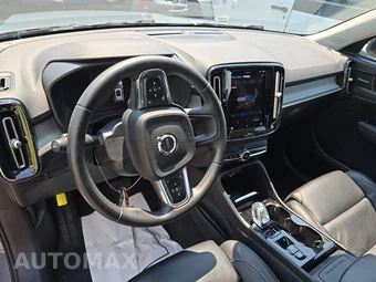 2023 Volvo XC40 B4 Ultimate Dark Theme – miniatura 11
