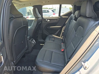 2023 Volvo XC40 B4 Ultimate Dark Theme – miniatura 13