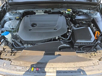 2023 Volvo XC40 B4 Ultimate Dark Theme – miniatura 15