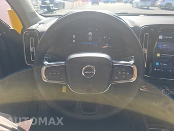 2023 Volvo XC40 B4 Ultimate Dark Theme – miniatura 10