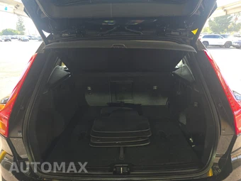 2023 Volvo XC40 B4 Ultimate Dark Theme – miniatura 16
