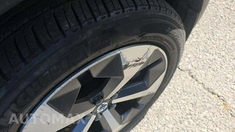 2023 Volvo XC40 B4 Ultimate Dark Theme – miniatura 23
