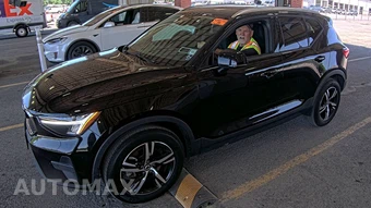 2023 Volvo XC40 B5 Core