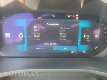 2023 Volvo XC40 B5 Core – miniatura 12