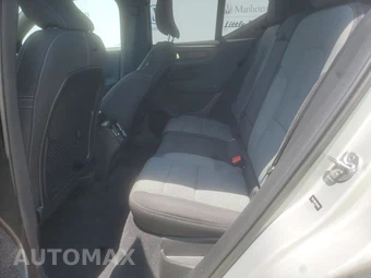 2023 Volvo XC40 B5 Core – miniatura 13