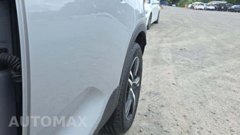 2023 Volvo XC40 B5 Core – miniatura 19