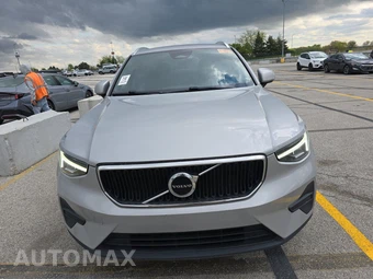 2023 Volvo XC40 B5 Core - miniatura 2