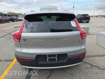 2023 Volvo XC40 B5 Core - miniatura 5