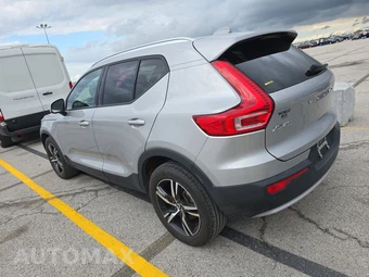 2023 Volvo XC40 B5 Core - miniatura 6