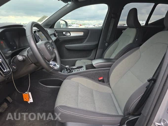 2023 Volvo XC40 B5 Core - miniatura 7