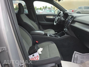 2023 Volvo XC40 B5 Core - miniatura 8