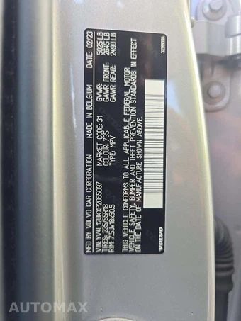 2023 Volvo XC40 B5 Core – miniatura 2