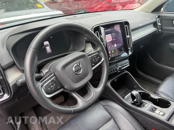 2023 Volvo XC40 B5 Core - miniatura 7