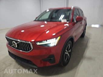 2023 Volvo XC40 B5 Plus Bright Theme