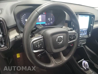2023 Volvo XC40 B5 Plus Bright Theme – miniatura 10