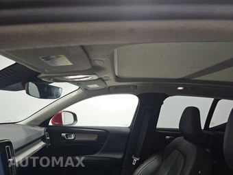 2023 Volvo XC40 B5 Plus Bright Theme – miniatura 20