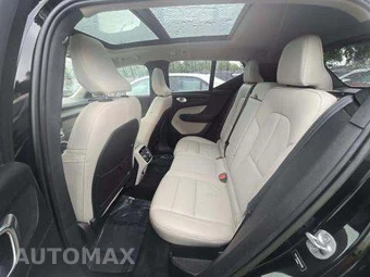 2023 Volvo XC40 B5 Plus Bright Theme – miniatura 13