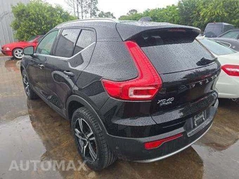 2023 Volvo XC40 B5 Plus Bright Theme – miniatura 2