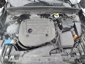 2023 Volvo XC40 B5 Plus Bright Theme – miniatura 25