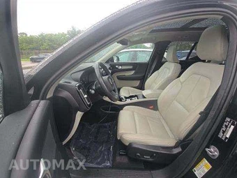 2023 Volvo XC40 B5 Plus Bright Theme – miniatura 6