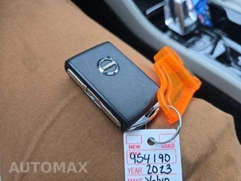 2023 Volvo XC40 B5 Plus Bright Theme – miniatura 8
