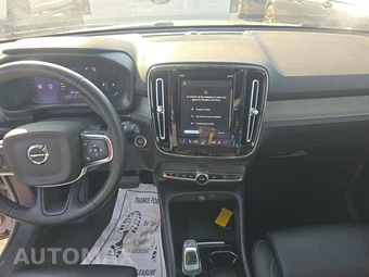 2023 Volvo XC40 B5 Plus Bright Theme - miniatura 11