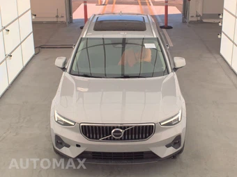 2023 Volvo XC40 B5 Plus Bright Theme - miniatura 2