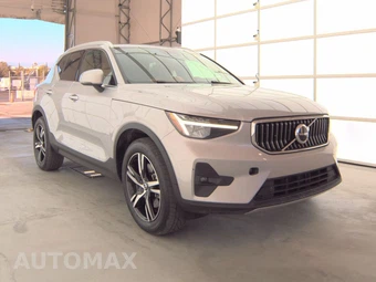 2023 Volvo XC40 B5 Plus Bright Theme - miniatura 3