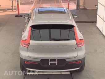 2023 Volvo XC40 B5 Plus Bright Theme - miniatura 5