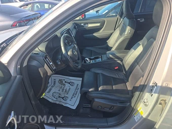 2023 Volvo XC40 B5 Plus Bright Theme - miniatura 7