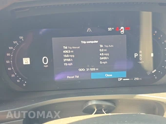 2023 Volvo XC40 B5 Plus Bright Theme – miniatura 12