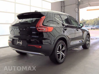 2023 Volvo XC40 B5 Plus Bright Theme – miniatura 4