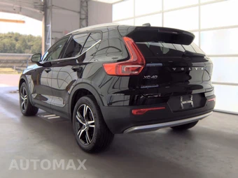 2023 Volvo XC40 B5 Plus Bright Theme – miniatura 6