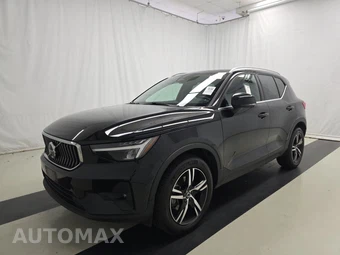 2023 Volvo XC40 B5 Plus Bright Theme