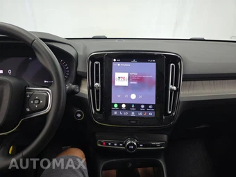 2023 Volvo XC40 B5 Plus Bright Theme – miniatura 11