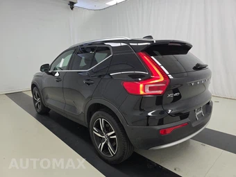 2023 Volvo XC40 B5 Plus Bright Theme – miniatura 6