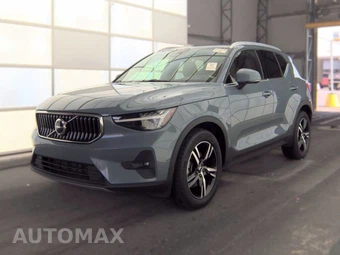 2023 Volvo XC40 B5 Plus Bright Theme