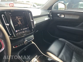 2023 Volvo XC40 B5 Plus Bright Theme – miniatura 11