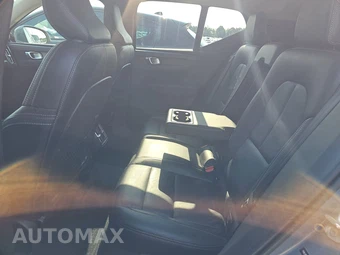 2023 Volvo XC40 B5 Plus Bright Theme – miniatura 13