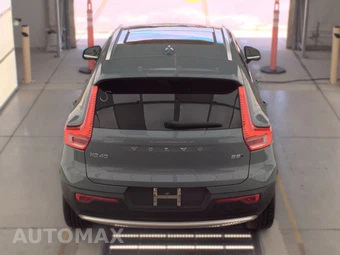 2023 Volvo XC40 B5 Plus Bright Theme – miniatura 5